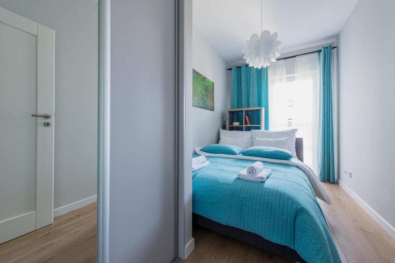 Okecie Airport Studio Bakalarska 2 P&O Serviced Apartments Варшава Экстерьер фото