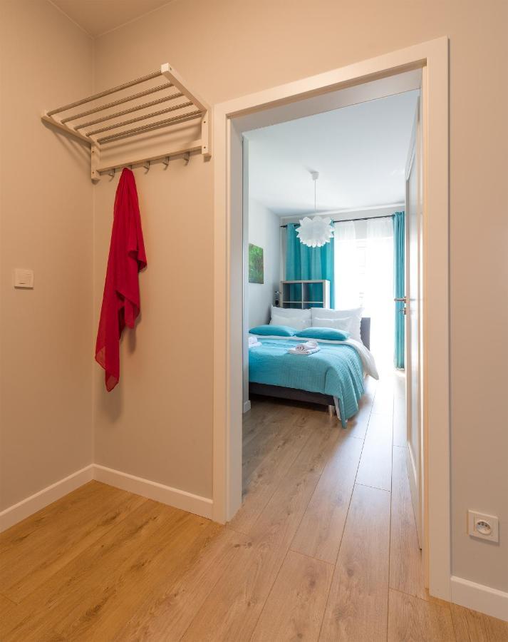 Okecie Airport Studio Bakalarska 2 P&O Serviced Apartments Варшава Экстерьер фото