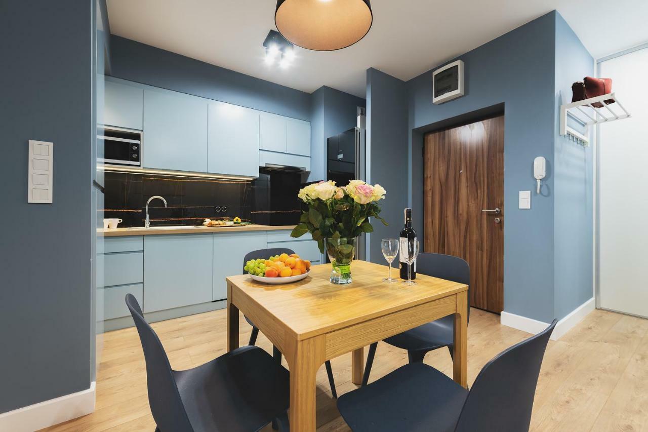 Okecie Airport Studio Bakalarska 2 P&O Serviced Apartments Варшава Экстерьер фото